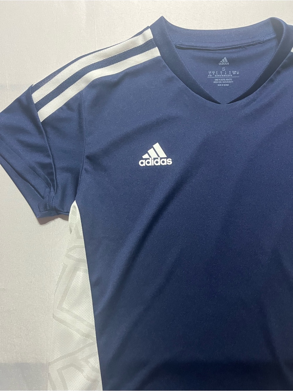 adidas Navy Athletic Women’s Small  Training Soccer Short Sleeve VNeck Pullover - Picture 2 of 8